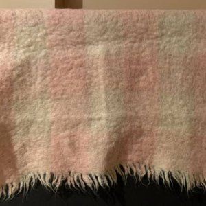 VINTAGE 35" x 30" MOHAIR PINK/WHITE PLAID THROW BY GLEN CREE SCOTLAND